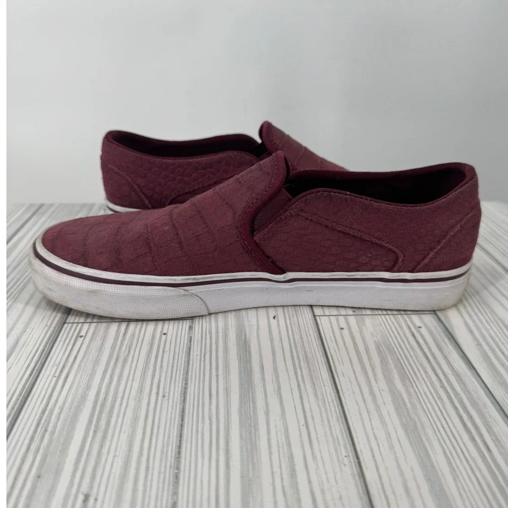 Vans Women's 8 Slip-On Burgundy Suede Crocodile Embossed Sneakers Low Top Shoes